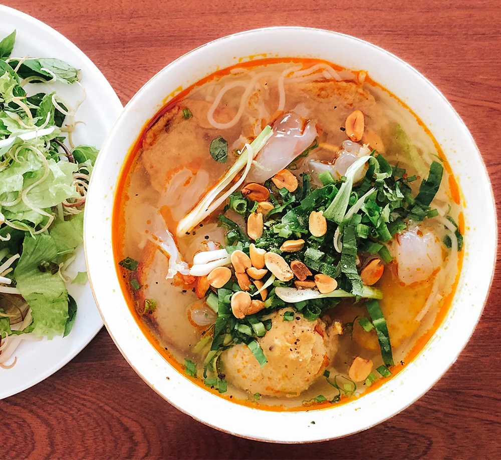 Quy Nhon is also renowned for its vibrant and fresh seafood, served in a variety of delicious preparations