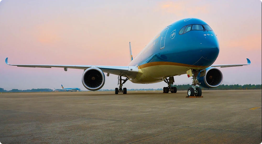 Vietnam Airlines operates an average of three flights daily on the Quy Nhon – Vinh route