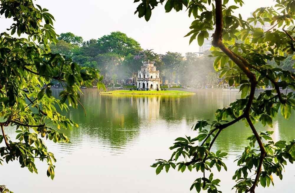 Hồ Hoàn Kiếm (hồ Gươm)